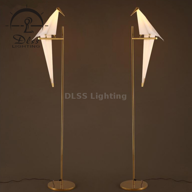 Energy Efficient LED Chandelier 3 Birds on a Gold Loop Magnatic Pendant Lamp